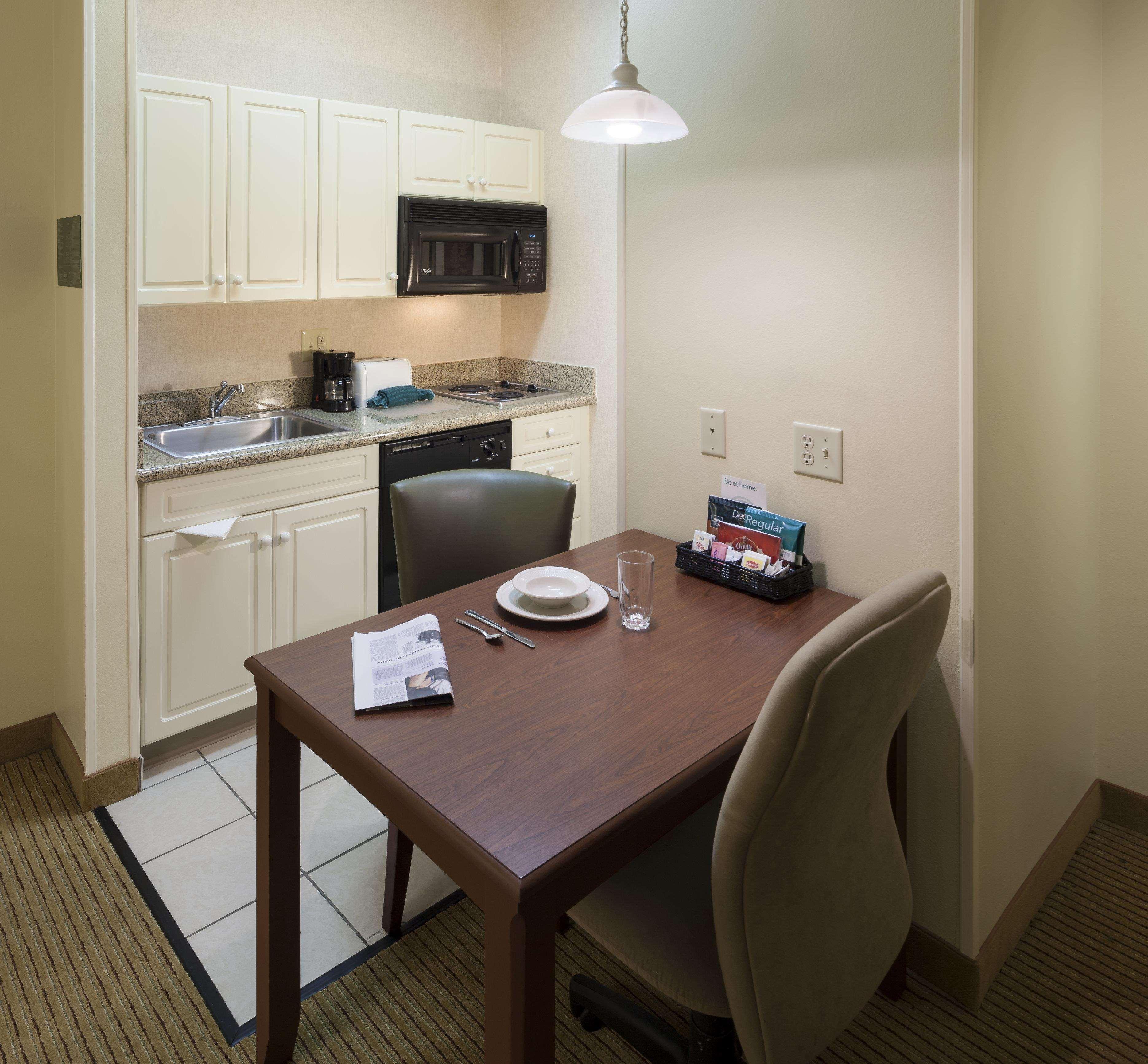 Homewood Suites By Hilton Newark-Cranford Extérieur photo